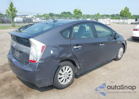 2013 Toyota Prius Plug-In z USA, uszkodzony, nr VIN JTDKN3DPXD3034762